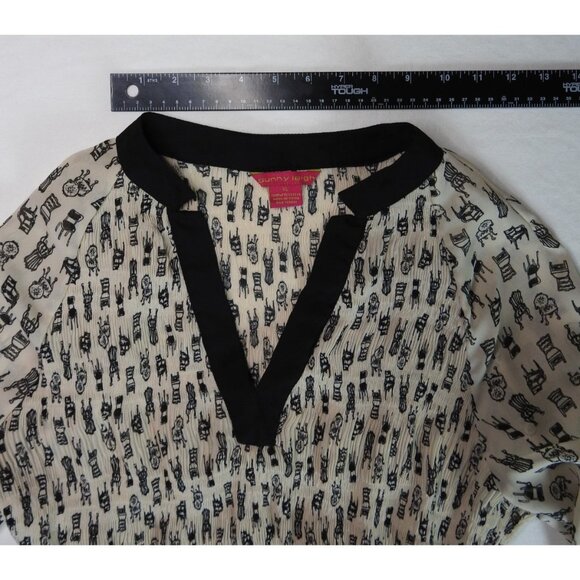 Sunny Leigh Womenβs Smocked Tunic Top Size XL Black Chair Print LS Semi Sheer - Picture 10 of 16